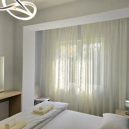 In 092 Apartment Golem (Tirana)